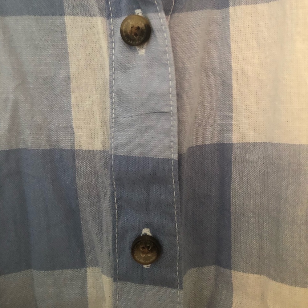 Button down! - Picture 3 of 4